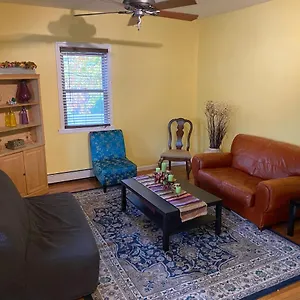 Close To Nyc, Dream Mall, And Lots Lots Shopping. Homestay